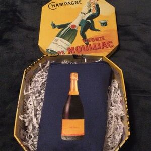 Champagne Bag & Cheers Socks  NWOT